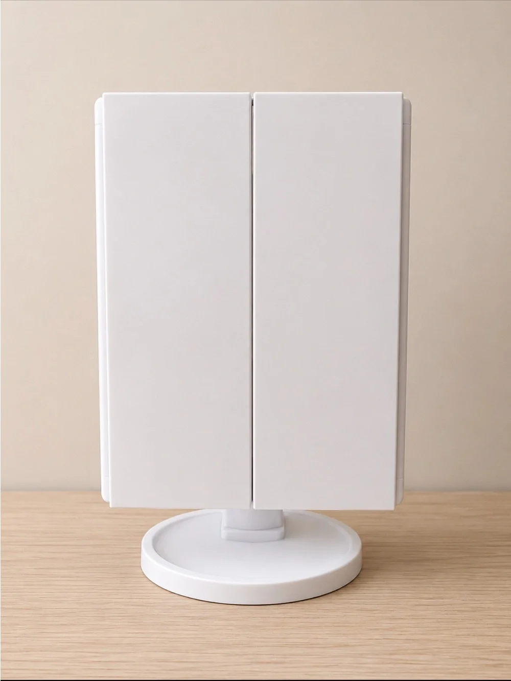 🩷Lighted Tri-Fold Vanity Mirror in White